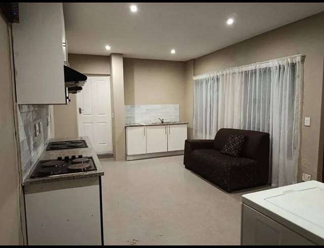 1 BEDROOM PROPERTY TO RENT IN JAN HOFMEYER